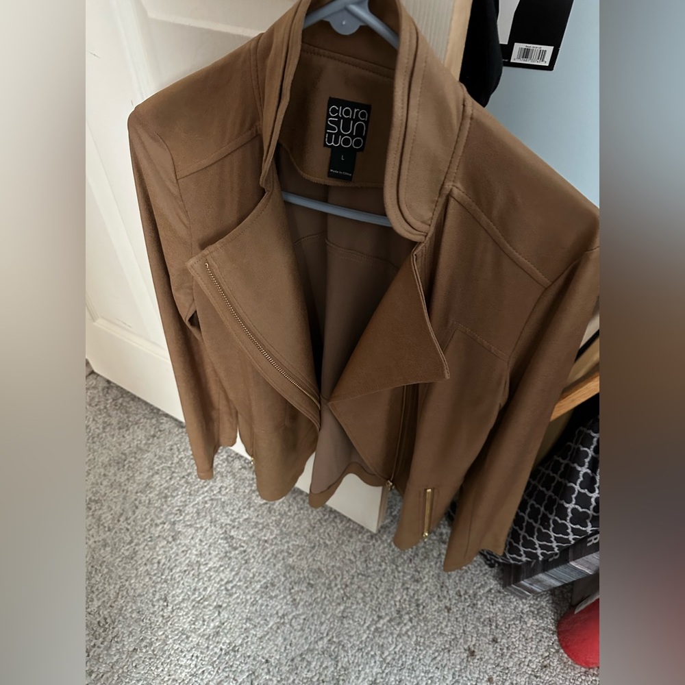 Clara Sun Woo Liquid Leather moto Jacket camel size l; smoke and pet free home